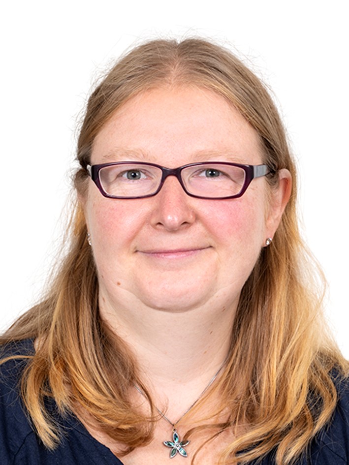 Frau Kathleen Seelert