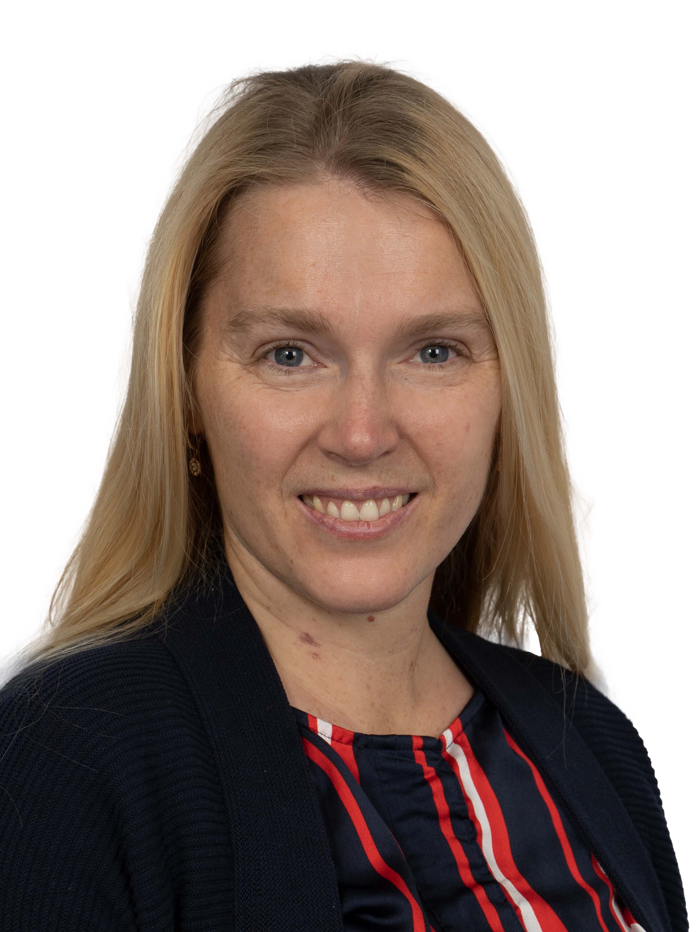 Frau Sabrina Häcker